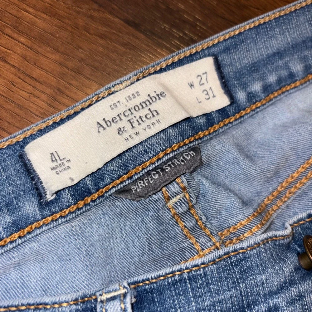 Abercrombie & Fitch‎ Perfect Stretch Skinny Jeans Light Wash Blue WOM 4L W27 L31